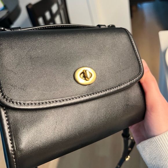 Coach Kip Turnlock Crossbody C3486 Handbag - Picture 2 of 6